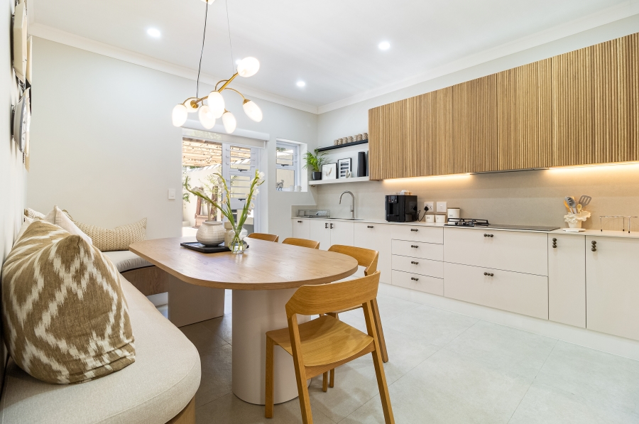 To Let 4 Bedroom Property for Rent in Oranjezicht Western Cape